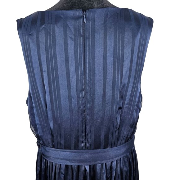 Luxe By Carmen Marc Valvo Womens Navy Sleeveless Midi Dress Size 14W Elegant - Picture 4 of 12